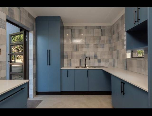 3 BEDROOM HOUSE FOR SALE IN BRACKENHURST